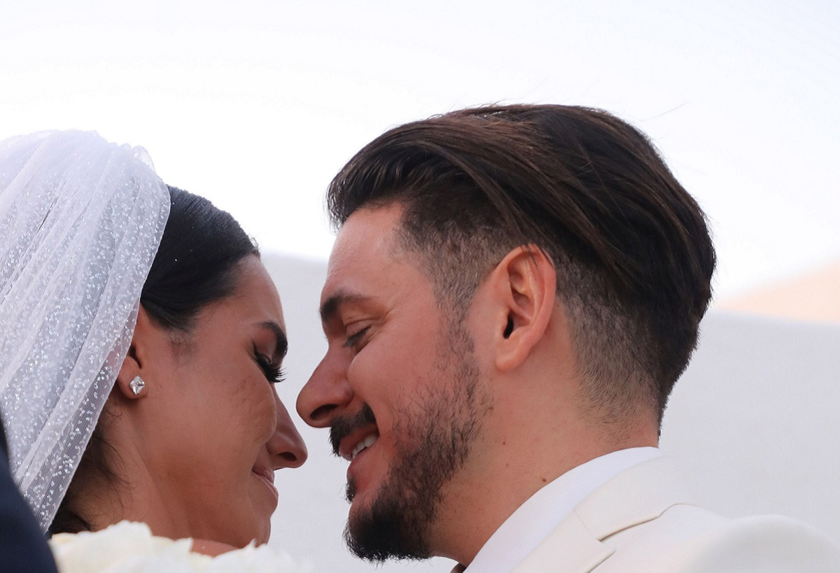 Stan - Βέρα Σωτηροπούλου: Παραδοσιακός γάμος στην Πάρο με τη συνοδεία οργάνων