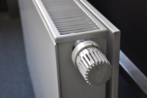 Το κόλπο με το μαγνητάκι ψυγείου για οικονομία στη θέρμανση