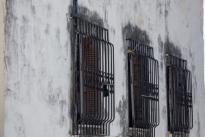 Φυλακές Κορυδαλλού: Βρήκαν πιστόλι μέσα σε τοίχο κελιού, πού ήταν κρυμμένο