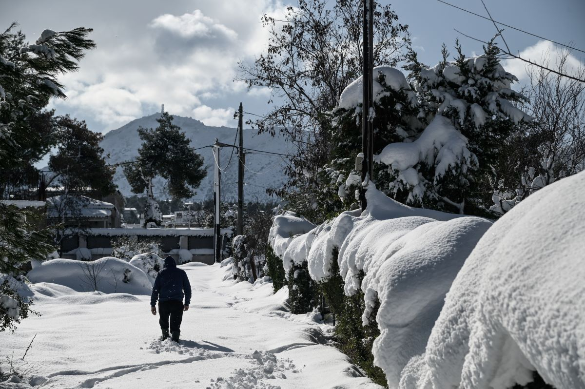 Χειμώνας με χιόνια στη Βόρεια Ελλάδα (Βίντεο, εικόνες) - Πού θα χτυπήσει η κακοκαιρία τις επόμενες ώρες (LIVE)