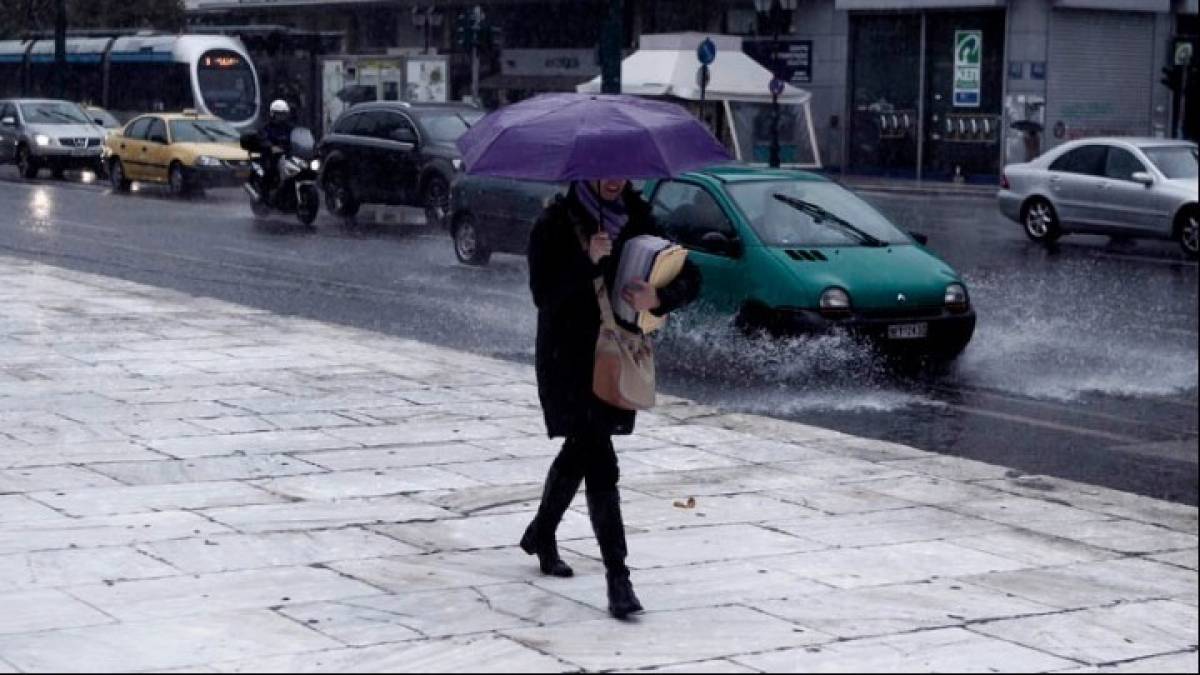 Συνεχίζεται η κακοκαιρία Παρασκευή: Βροχές σε όλη τη χώρα