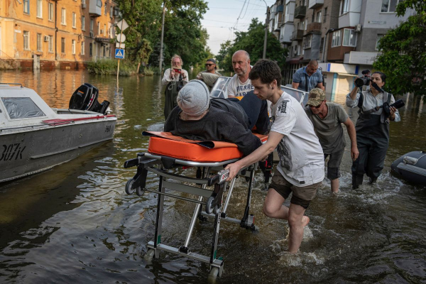Στους 41 οι νεκροί από τις πλημμύρες μετά την καταστροφή του φράγματος Καχόβκα