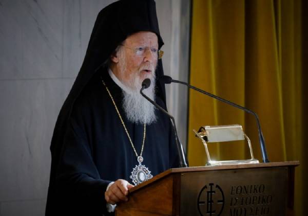 Κορονοϊός: Τηλεφωνική επικοινωνία Τραμπ με τον Οικουμενικό Πατριάρχη Βαρθολομαίο