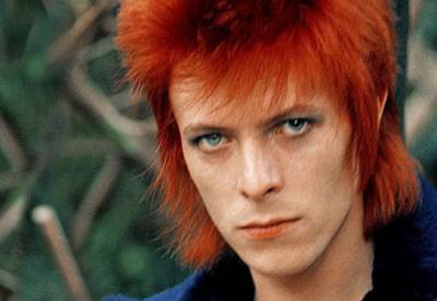 David Bowie: Ερμηνεύει John Lennon και Bob Dylan (Βίντεο)