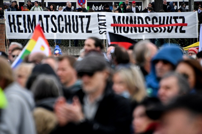 Γερμανία: Οι αρνητές του κορονοϊού στο «στόχαστρο» των μυστικών υπηρεσιών
