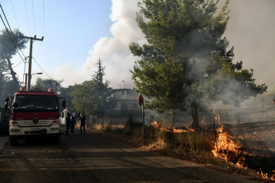 Φωτιά στην Αττική: Εκκενώνονται Μαλακάσα, Σφενδάλη, Καπανδρίτι και Πολυδένδρι