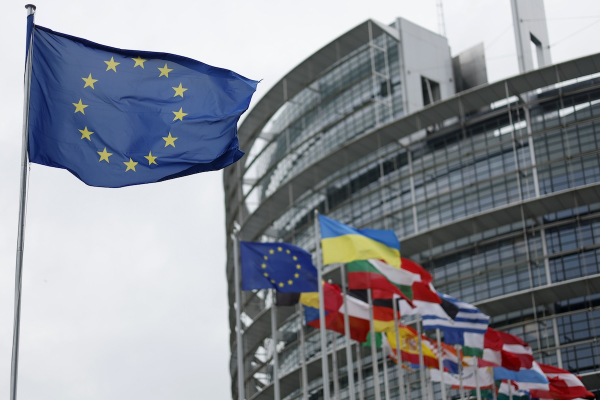 Το φάντασμα της «Ρωσικής κατασκοπείας» πλανάται πάνω από το Ευρωπαϊκό Κοινοβούλιο