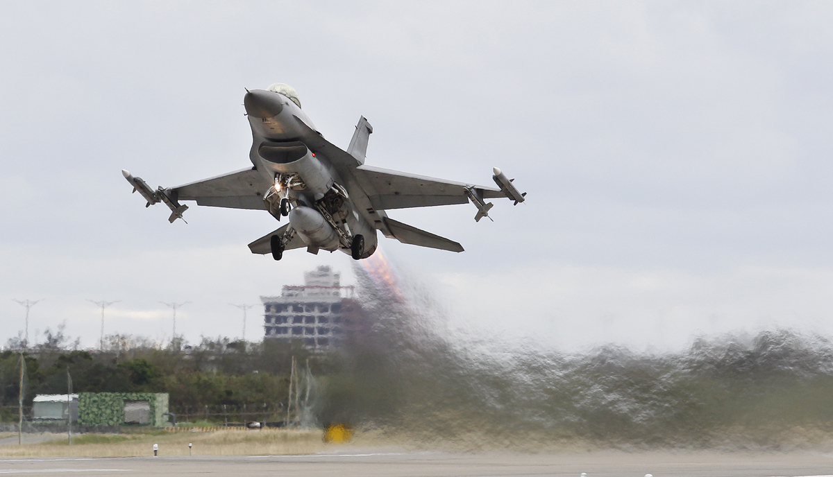 Οι Γερμανοί… προσγειώνουν την Ουκρανία: Ξεχάστε τα F-16