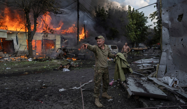 Ουκρανία: Τι απαντά στο δημοσίευμα των NYT ότι βομβάρδισε κατά λάθος δική της πόλη