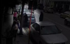Κυπαρισσία: Η στιγμή που ο δράστης τραβάει όπλο και μπαίνει στο κατάστημα (Βίντεο)