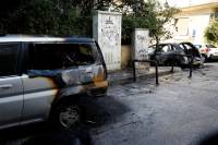 Πετράλωνα: Πυρπόλησαν δύο αυτοκίνητα τα ξημερώματα