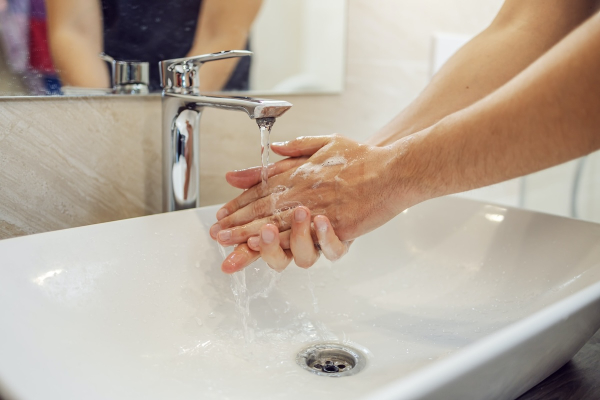Αυτός είναι ο σωστός τρόπος για να πλένουμε τα χέρια μας