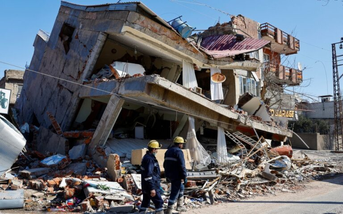 Το Ιρακινό Κουρδιστάν έστειλε 70 κατασκευαστικά μηχανήματα και εξοπλισμό στη σεισμόπληκτη ζώνη