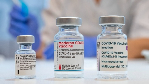 Κλινική μελέτη της Moderna για ενισχυμένο εμβόλιο κατά μεταλλάξεων