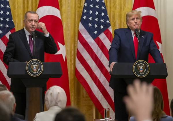 Κορονοϊός: Τραμπ-Ερντογάν συμφώνησαν για συνεργασία ενάντια στην πανδημία