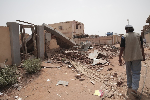 Σουδάν: Μάχες μαίνονται στο Χαρτούμ ενώ οι μεσολαβητές επιδιώκουν να δοθεί τέλος στη σύγκρουση