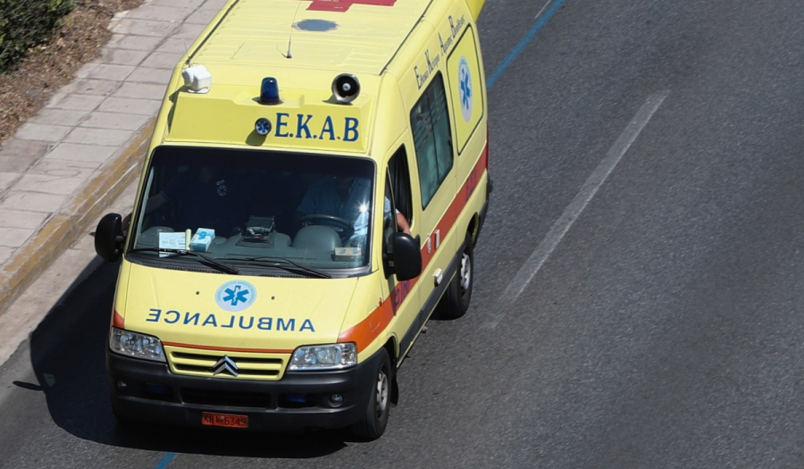 Παλλήνη: Τραγωδία με έναν νεκρό και πέντε τραυματίες - Αυτοκίνητο έπεσε πάνω σε στάση