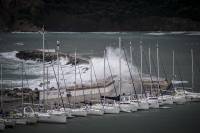 Κακοκαιρία «Ιανός»: O μεσογειακός κυκλώνας σφυροκοπά ενισχυμένος τις ακτές του Ιονίου - Live Εικόνα