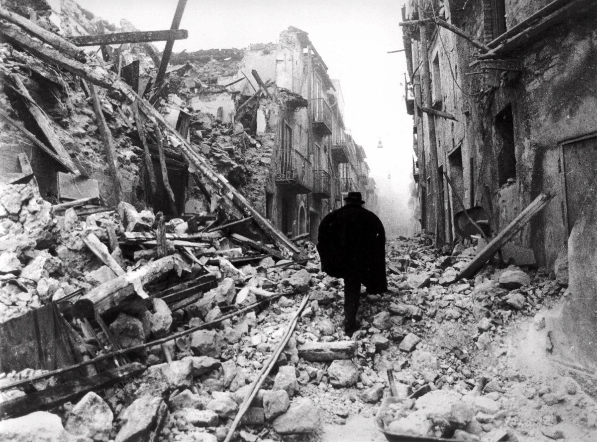 Ιστορία σήμερα 23/11: Ο φονικός σεισμός στην Ιταλία με τους 2.735 νεκρούς