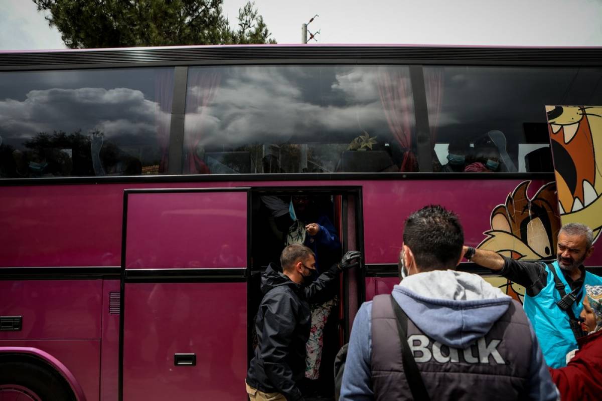 Μεταφορά προσφύγων στο κλειστό του Τάε Κβον Ντο λόγω κακοκαιρίας