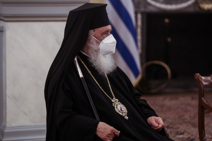 Οι 4.000 νέες οργανικές θέσεις ιερέων: Σε τι διαφέρει η πρόταση Μητσοτάκη από τη συζήτηση της κυβέρνησης ΣΥΡΙΖΑ