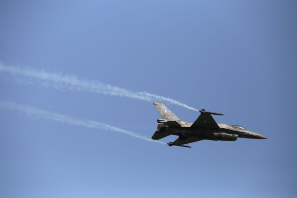 Υπουργείο Άμυνας: Δεν θα μεταφερθούν ελληνικά F-16 στην Ουκρανία