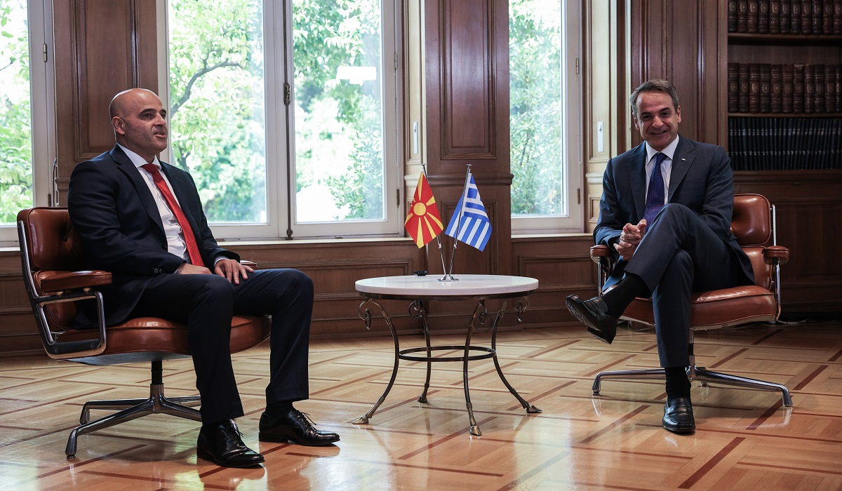 Όταν ο Μητσοτάκης έλεγε «Δεν θα πω ποτέ καλωσορίζω τον Μακεδόνα πρωθυπουργό στη χώρα!»