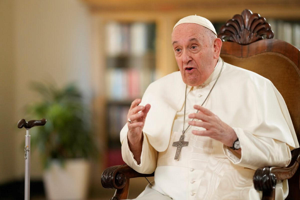 Πάπας Φραγκίσκος: Η ομοφυλοφιλία δεν είναι αδίκημα