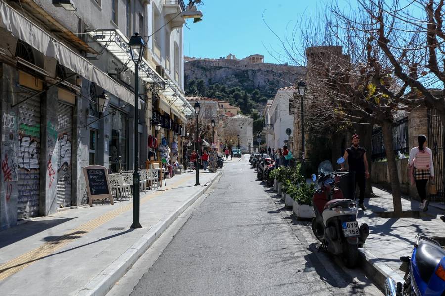 Κορονοϊός στην Ελλάδα: Άδειοι δρόμοι και εκκλησίες χωρίς κόσμο - Φωτογραφικά ντοκουμέντα