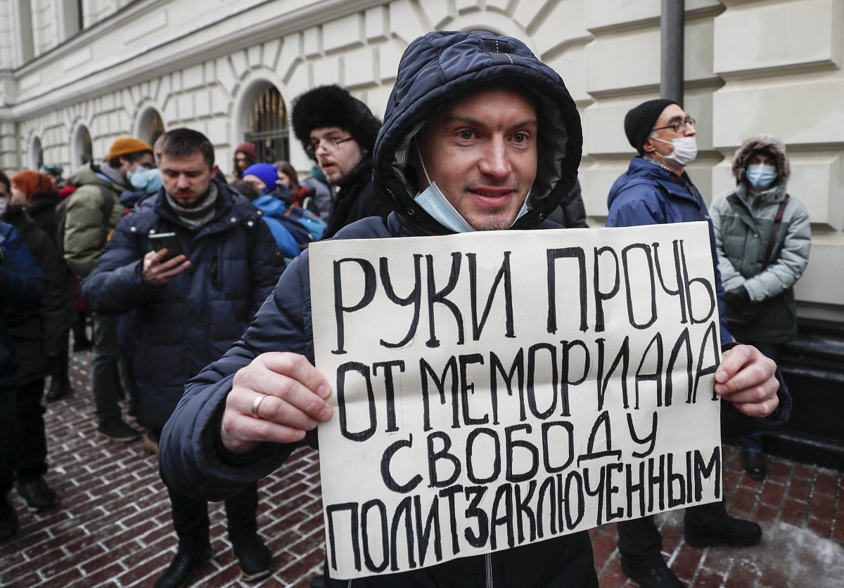 Νόμπελ Ειρήνης: Η Μόσχα προχωρά στην κατάσχεση των γραφείων της ΜΚΟ «Memorial»