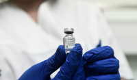 Κορονοϊός: Υποχρεωτικό εμβολιασμό ομοσπονδιακών υπαλλήλων εξετάζουν οι ΗΠΑ