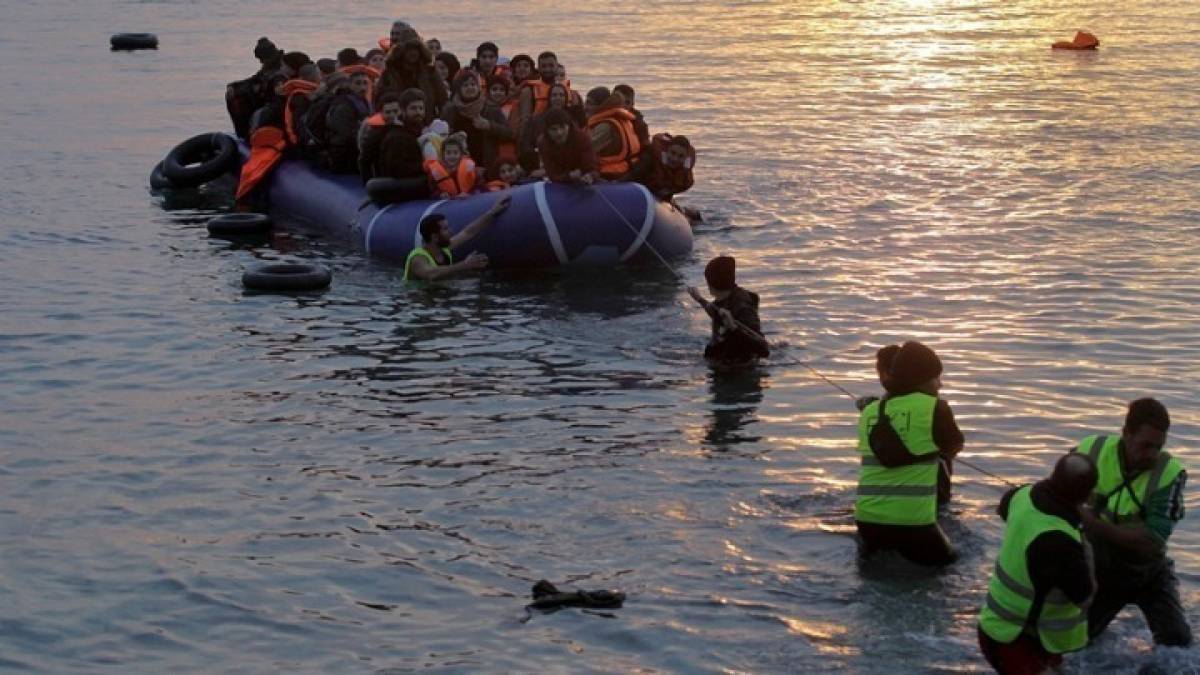 Τουρκία: Η ελληνική ακτοφυλακή πυροβόλησε σκάφος με πρόσφυγες - Διαψεύδει το Λιμενικό