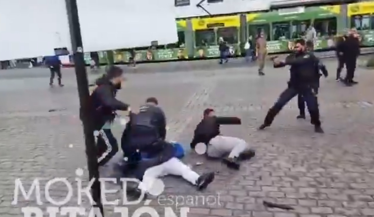 Σοκ στη Γερμανία μετά τα μαχαιρώματα σε live μετάδοση – Βίντεο με σκληρές εικόνες