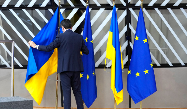 Politico: Η Ουκρανία θα λάβει «θετικό μήνυμα» για την ένταξή της στην Ε.Ε τον Δεκέμβριο