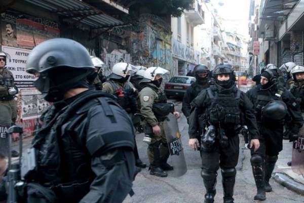 Επέτειος Πολυτεχνείου: Φρούριο η Αθήνα - Χιλιάδες αστυνομικοί, drones κι ελικόπτερο