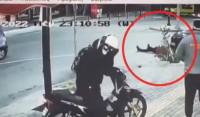 Βίντεο - σοκ από τροχαίο: IX χτυπάει αστυνομικό της ΕΛΑΣ που εκτοξεύεται 10 μέτρα μακριά