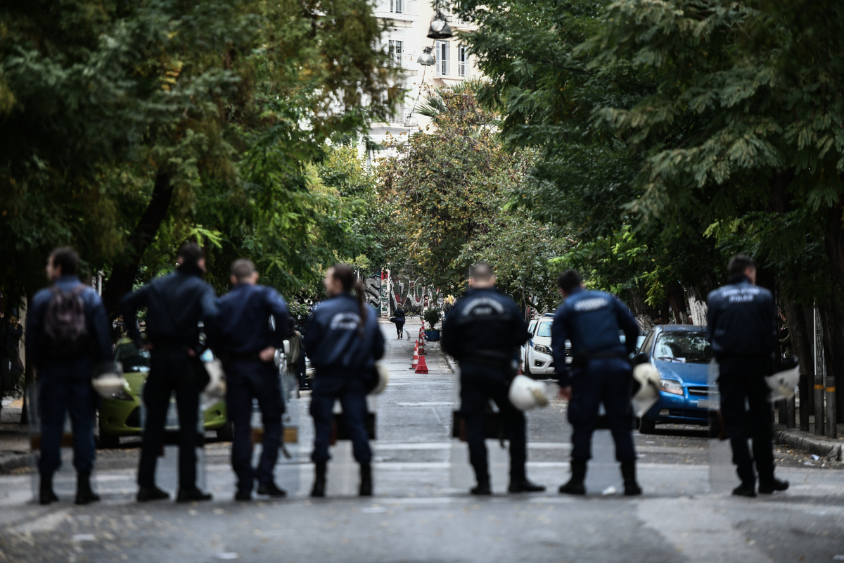 Επέτειος Πολυτεχνείου: «Φρούριο» η Αθήνα με 6.000 αστυνομικούς – Τι φοβάται η ΕΛ.ΑΣ.