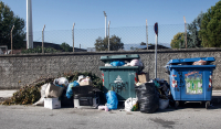 Τα σκουπίδια πνίγουν τη Θεσσαλονίκη – Πάνω από 1.200 τόνοι απορριμμάτων στους δρόμους