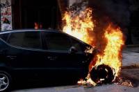 Κέντρο Αθήνας: Βρέθηκε απανθρακωμένος μες στο αυτοκίνητό του