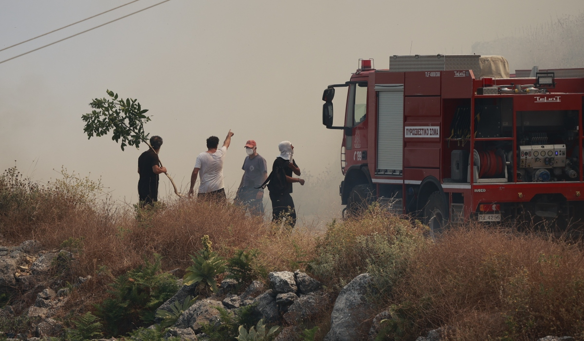 Φωτιά τώρα στην Κέρκυρα: Συνεχίζεται η μάχη με τις αναζωπυρώσεις - Κάηκαν 25.000 στρέμματα