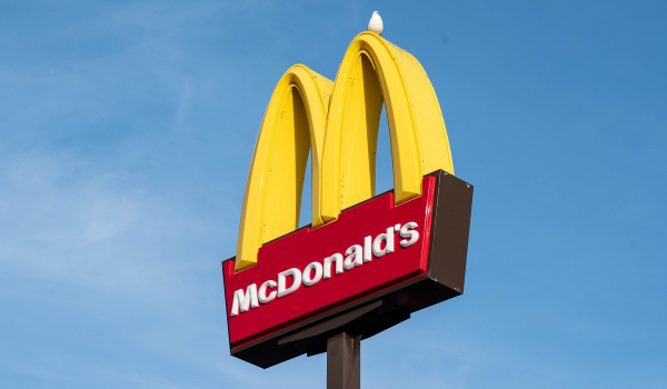 Ρωσία: Κλείνουν «προσωρινά» τα McDonald’s