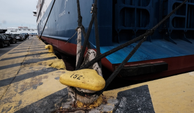 Χωρίς πλοία ο Πειραιάς την Τρίτη: 24ωρη απεργία στο λιμάνι