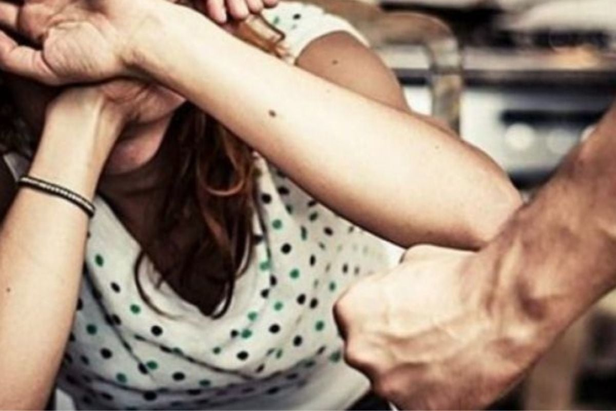 Σοκ στο Άργος: 34χρονος χτύπησε τη σύζυγό του με το σίδερο και την περιέλουσε με χλωρίνη