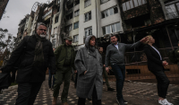 Στις ισοπεδωμένες πόλεις της Ουκρανίας η Σακελλαροπούλου
