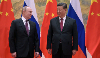 Η Ρωσία ανοίγει τους αγωγούς της στην Κίνα διευρύνοντας την πολύπλευρη συνεργασία