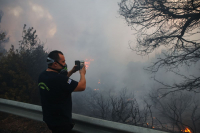 Φωτιά στην Βαρυμπόμπη: Καλούνται ως ύποπτοι για παραλείψεις 107 πυροσβέστες - Οι προϊστάμενοί τους;