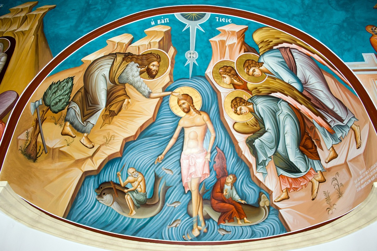 Θεοφάνια: Ο καθαγιασμός των υδάτων και η ρίψη του Σταυρού στη θάλασσα – Πώς καθιερώθηκε