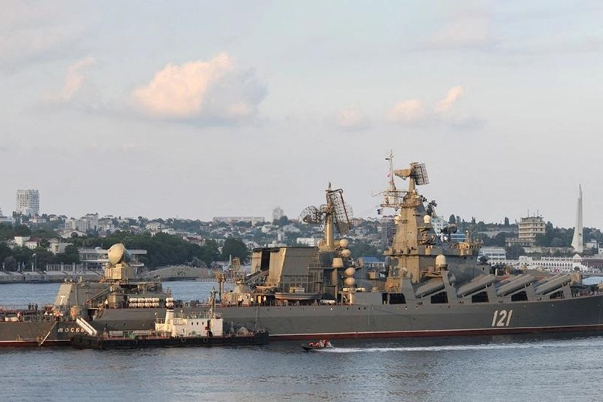 Θρίλερ με τη ναυαρχίδα του ρωσικού στόλου, Moskva - Ουκρανικό χτύπημα ή έκρηξη πυρομαχικών