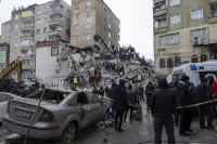 Στο έλεος των Ρίχτερ η Τουρκία: Σχεδόν 1.600 νεκροί - Η μεγαλύτερη καταστροφή από το 1939