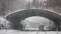 Κακοκαιρία: Έκλεισε η Εγνατία οδός στα Ιωάννινα για φορτηγά άνω των 3,5 τόνων λόγω χιονόπτωσης